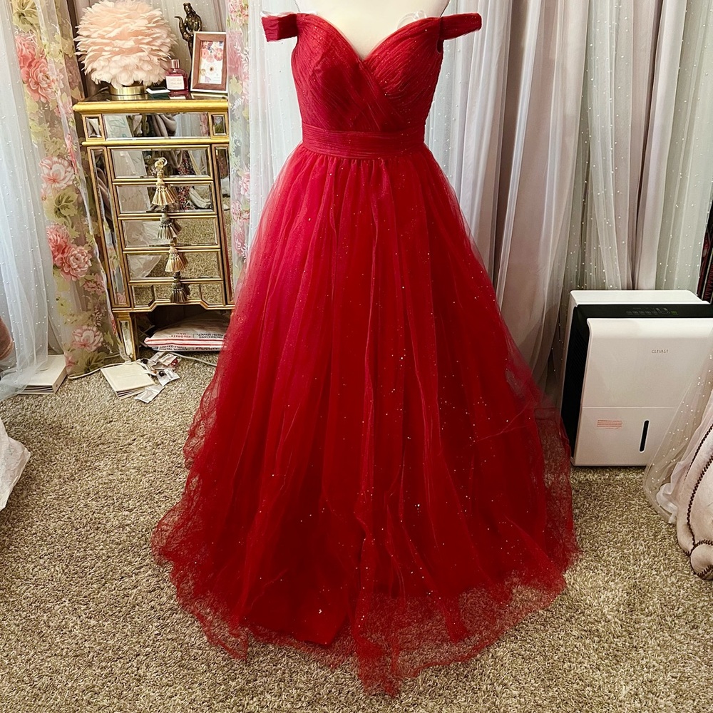 Prom dress gorgeous like new size 4